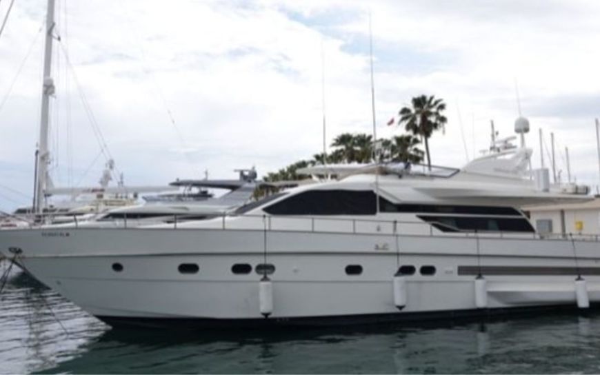 DAN SHOW: New motor yacht available in our sales fleet!